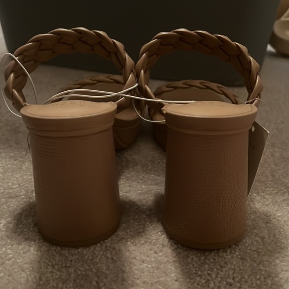 Target a new day tiana mule heels - NWT size 10 - Picture 2 of 3